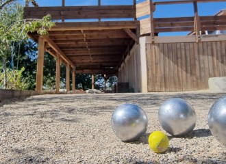 Terrain petanque terrasse abri bois David Robert paysagiste
